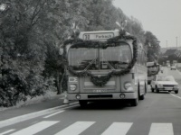 Eröffnung 1974: Ein Bus der GSS kommt von Deutschland an die Grenze Eröffnung 1974: Ein Bus der GSS kommt von Deutschland an die Grenze